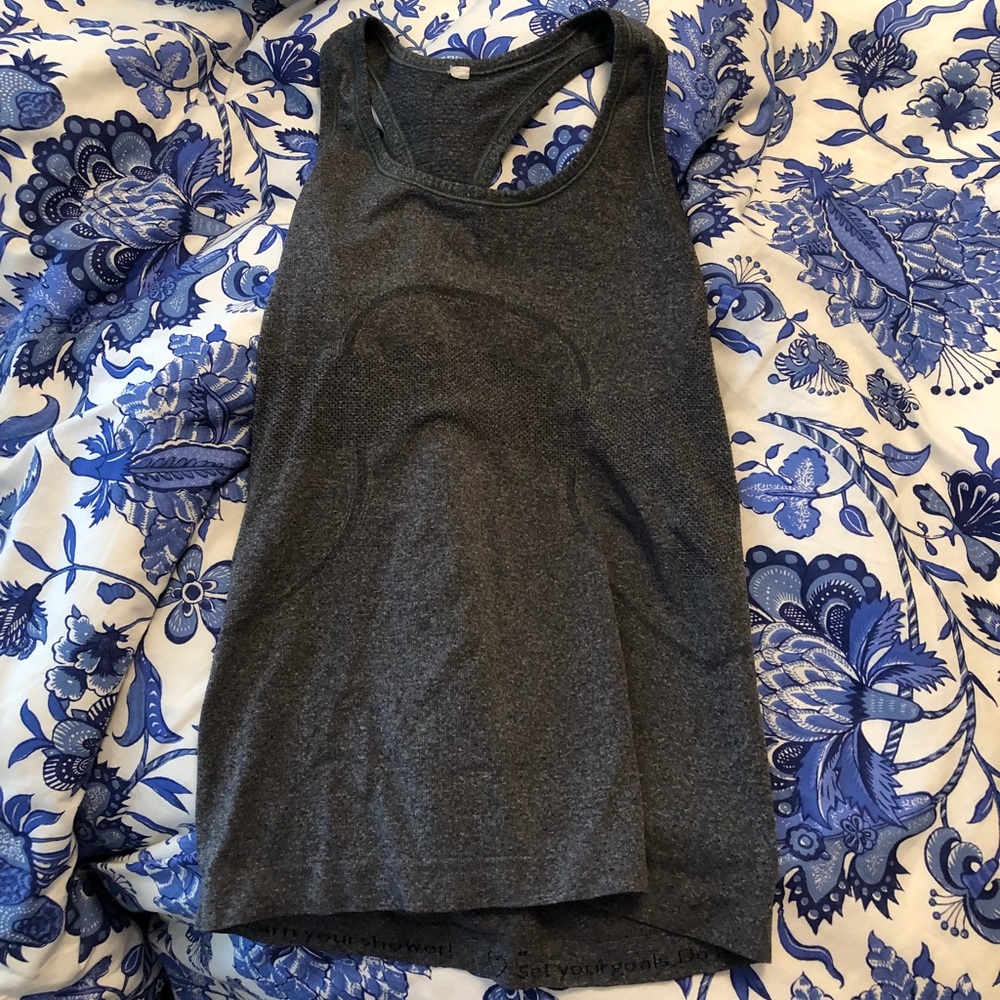 Lululemon top lightly used